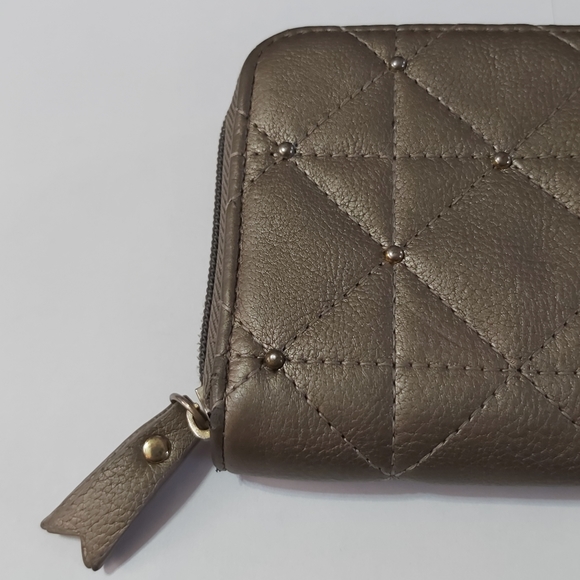 Steve Madden Saddle Quilted Wallet - Picture 6 of 16
